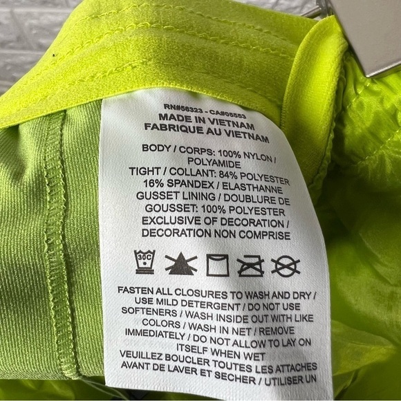 Nike Women's Icon Clash Tempo Luxe Mid-Rise Running Shorts DM7739-321 - Picture 9 of 10